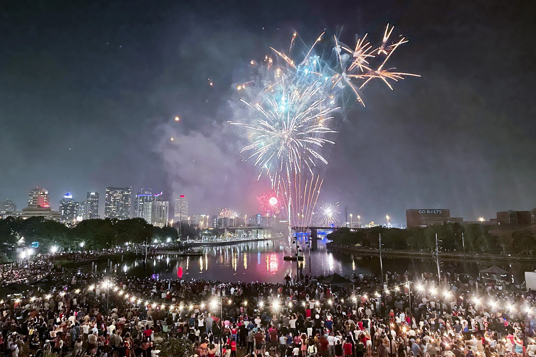 nye fireworks cruise