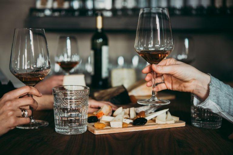 Best Wine Bars in Tampa for Valentine’s Day