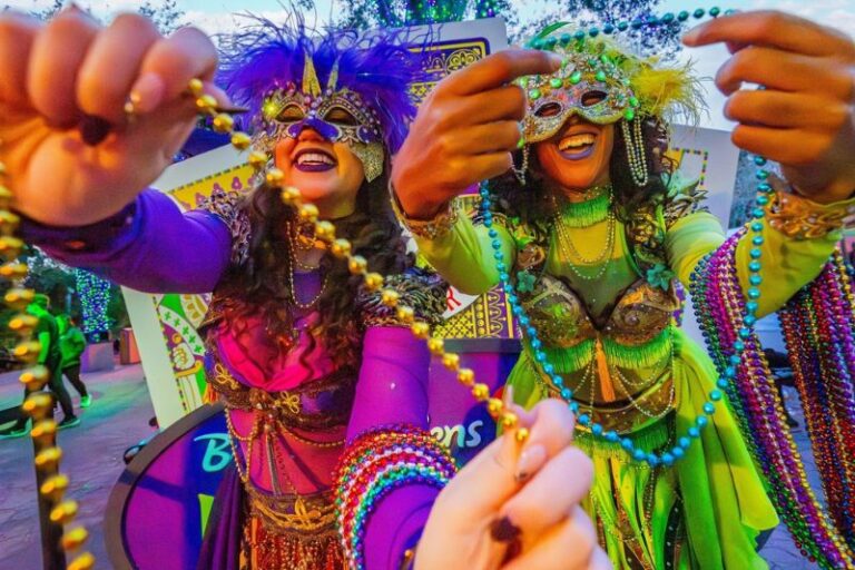 mardi gras parade performers