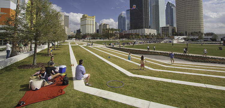 Top Tampa Bay Parks for the Perfect Picnic Date