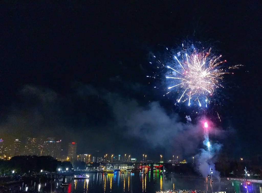 yacht starship new year's eve