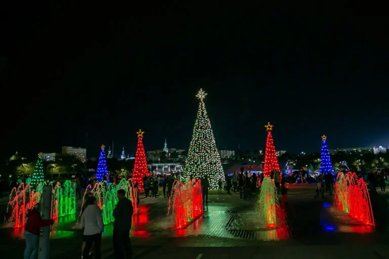 Free Holiday Events in Tampa - Tree Lighting Ceremony