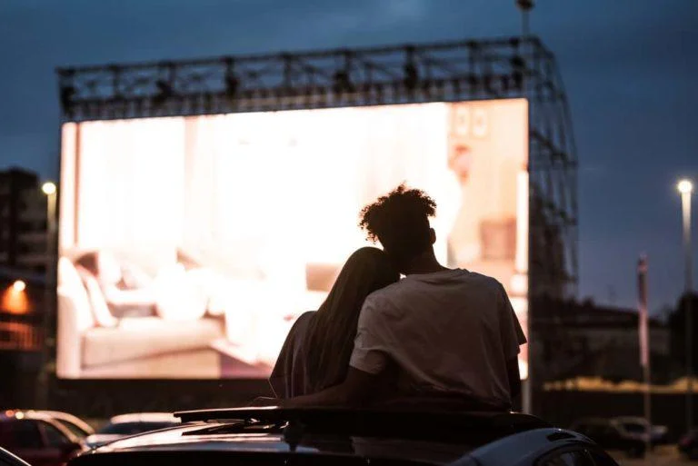 Drive-In Movie Theaters in Tampa Bay