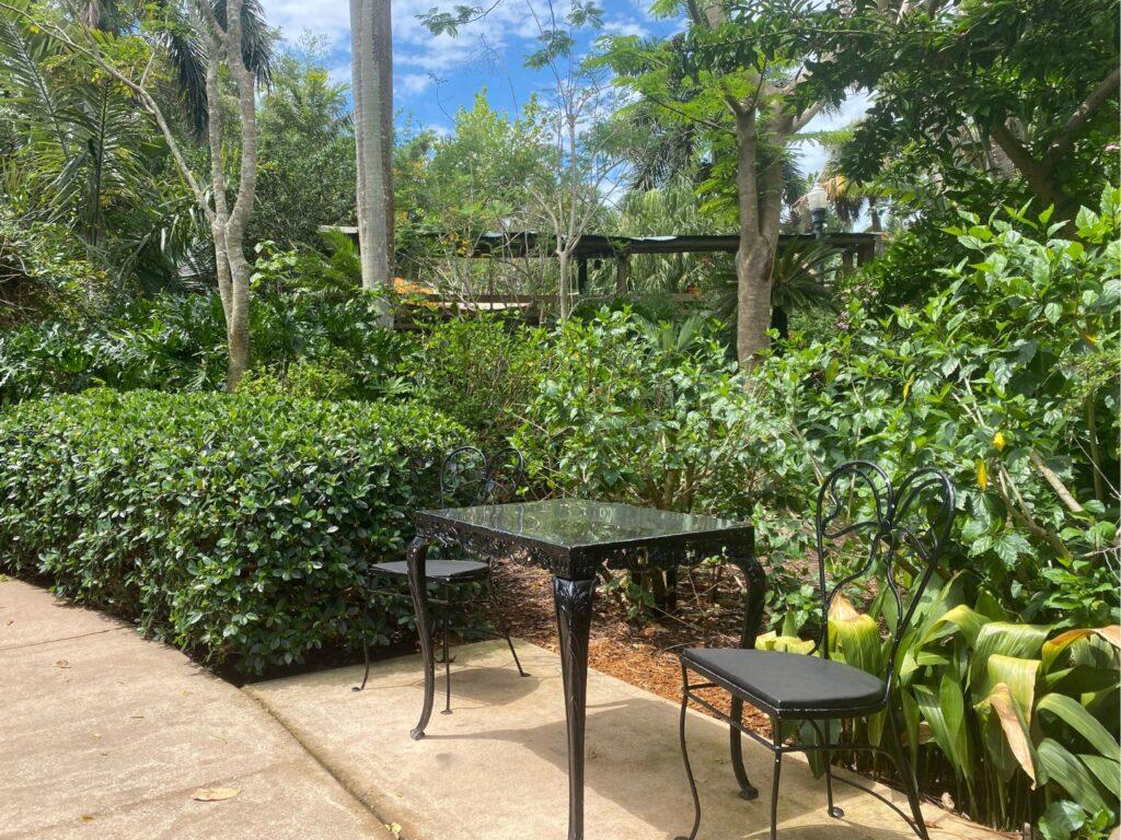 Table and Chairs at Sunken Gardens St. Petersburg