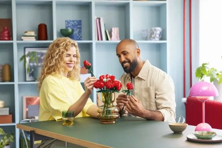 10 Unique Valentine’s Day Bouquet Ideas That Aren’t Flowers