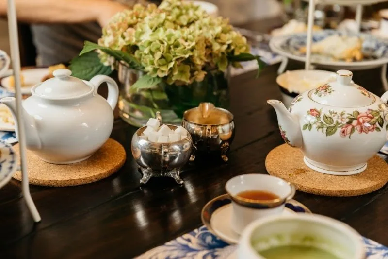Plan a romantic date with tea service in Tampa Bay