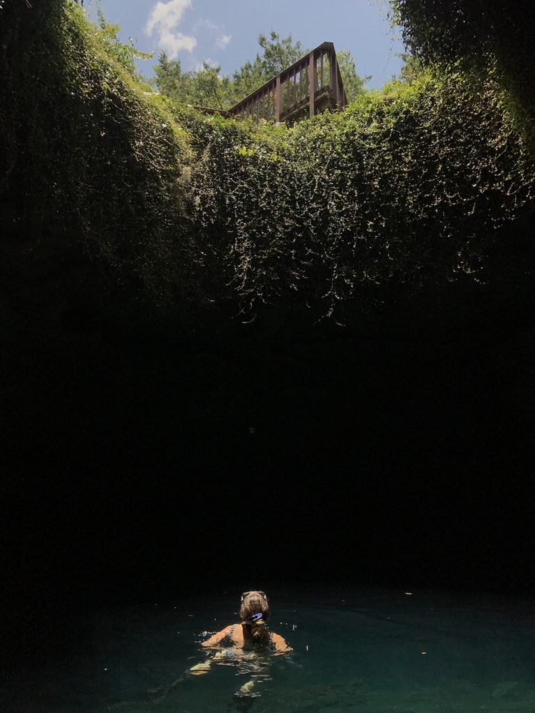 Devil's Den cave snorkeling Florida