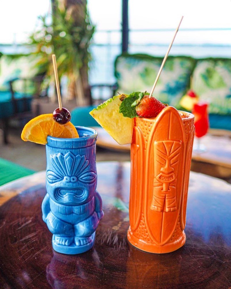 Tropical drinks at Pier Teaki